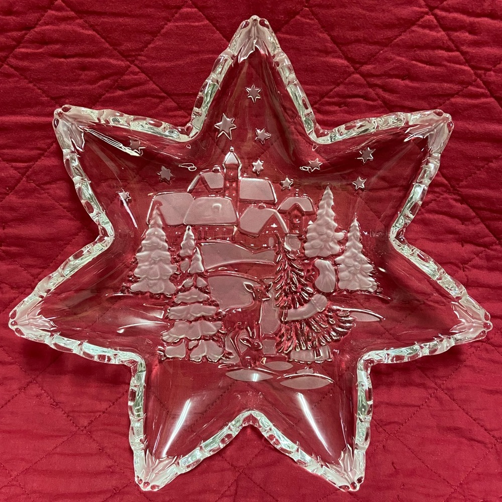 Vintage Mikasa Holiday Classics Christmas Winter Wonderland Star Glass Platter